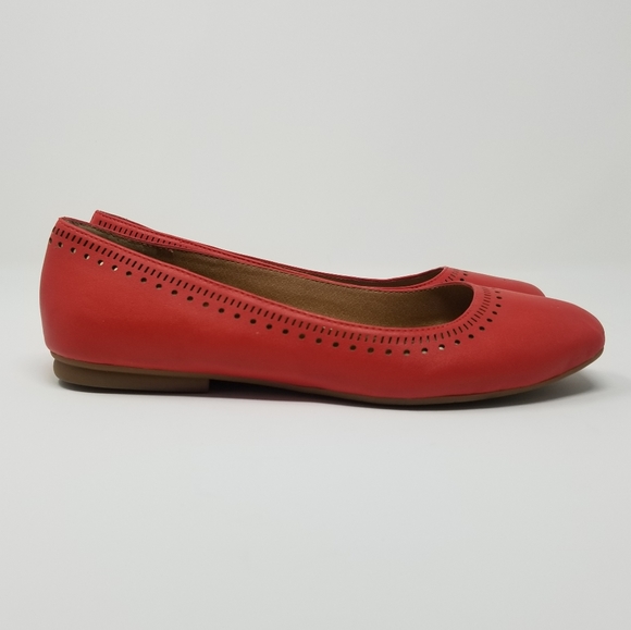Tahari Shoes - Tahari red ballet leather flats 6M